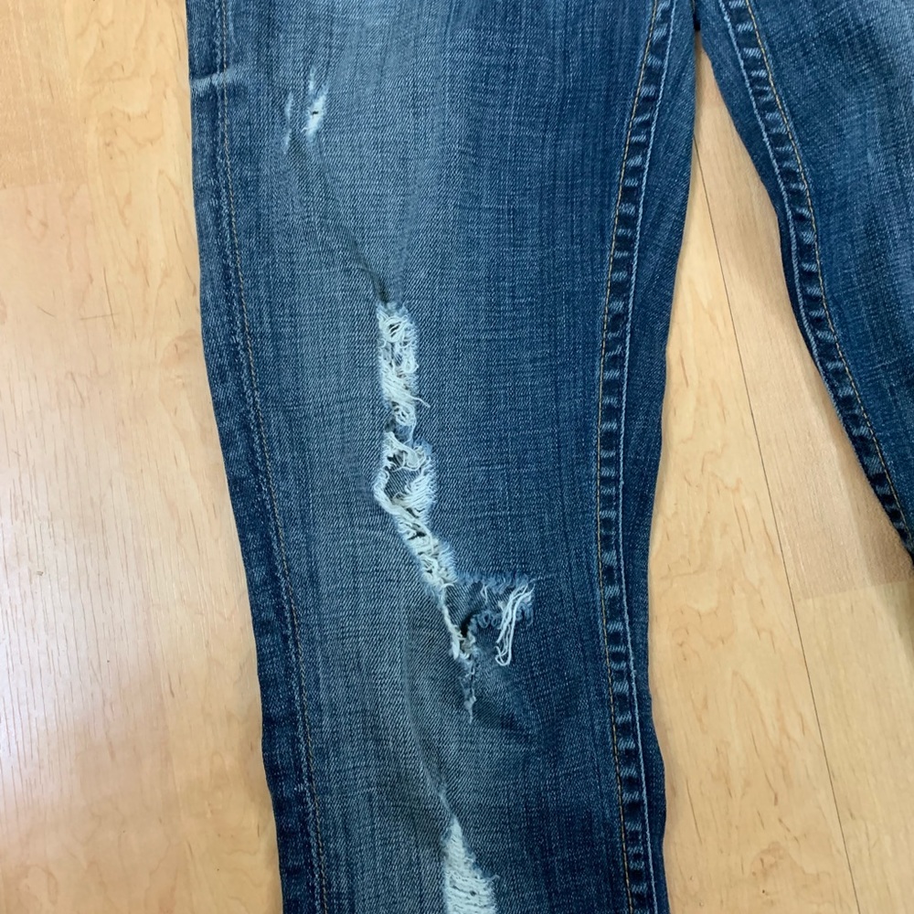 Destroyed Designer Jeans - Picture 5 of 8